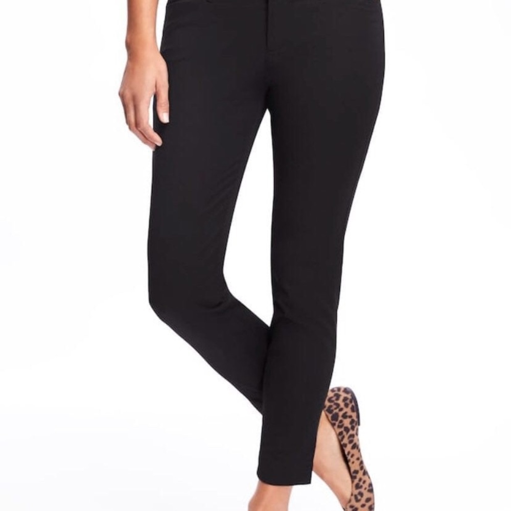 Size 0 Old Navy Pixie Mid-Rise Ankle Pants